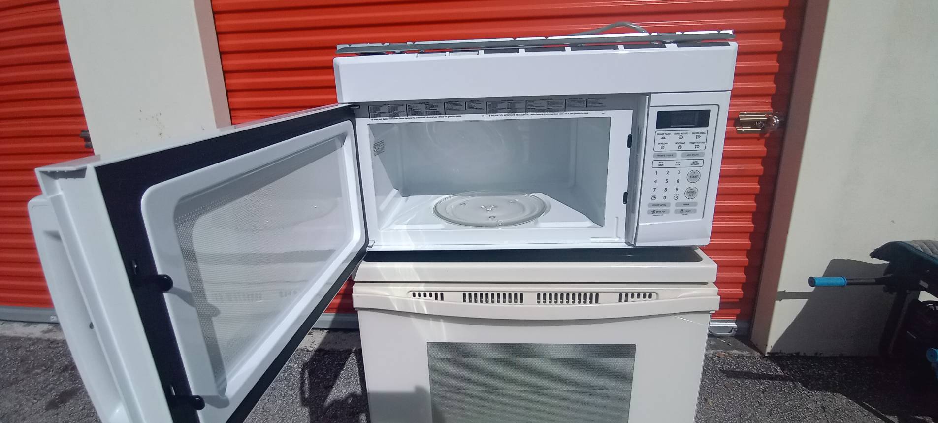 Whirlpool Over-the-Range Microwave Whirlpool Over-the-Range Microwave